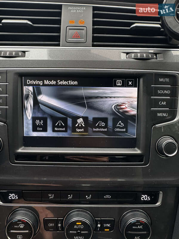Универсал Volkswagen Golf Alltrack 2015 в Киеве