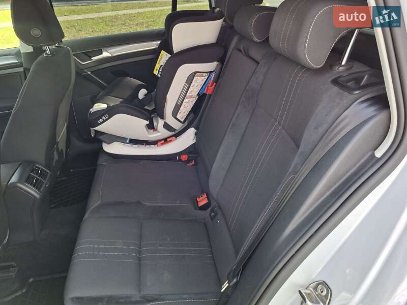 Универсал Volkswagen Golf Alltrack 2018 в Борщеве