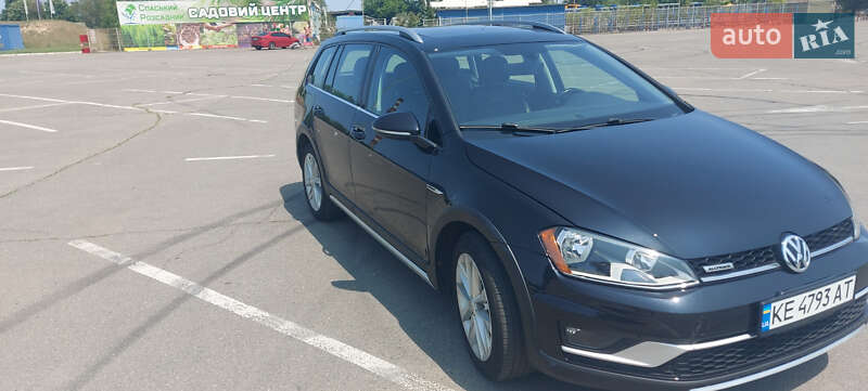Універсал Volkswagen Golf Alltrack 2017 в Дніпрі