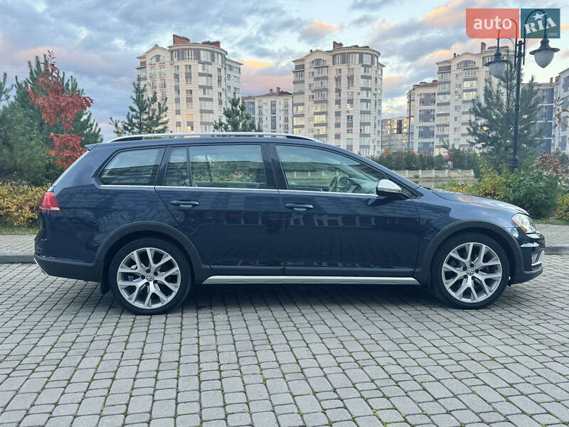 Универсал Volkswagen Golf Alltrack 2016 в Ивано-Франковске