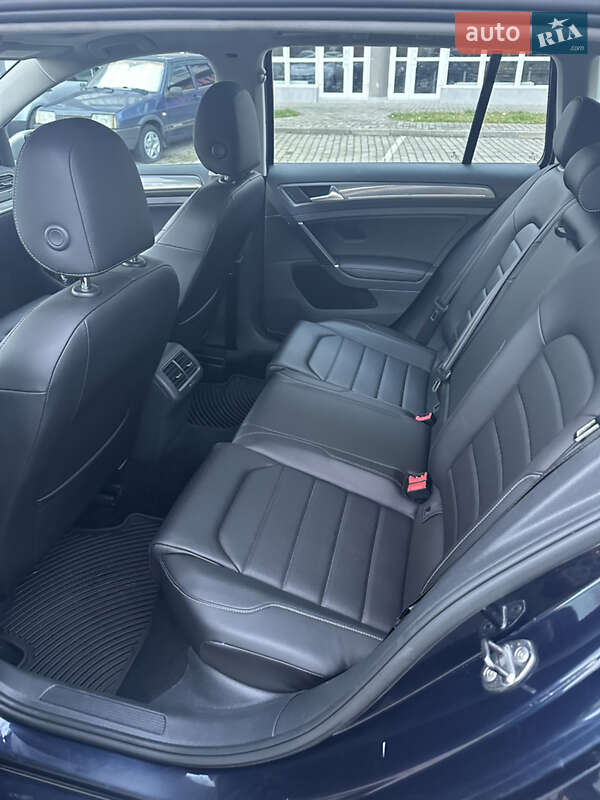 Универсал Volkswagen Golf Alltrack 2016 в Ивано-Франковске