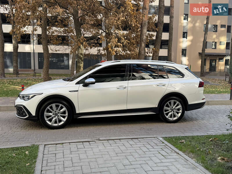 Универсал Volkswagen Golf Alltrack 2023 в Броварах