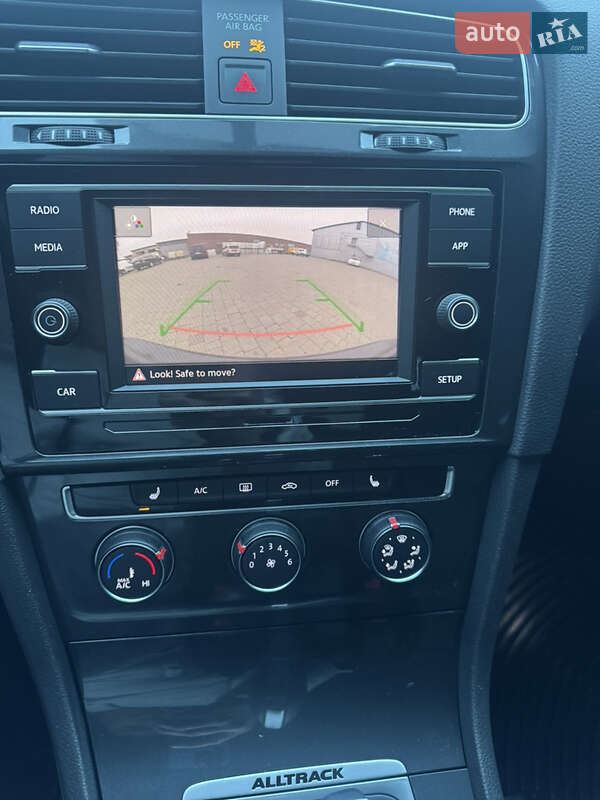 Универсал Volkswagen Golf Alltrack 2019 в Владимире фото 46 Универсал Volkswagen Golf Alltrack 2019 в Владимире