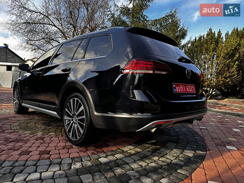 Универсал Volkswagen Golf Alltrack 2019 в Хусте