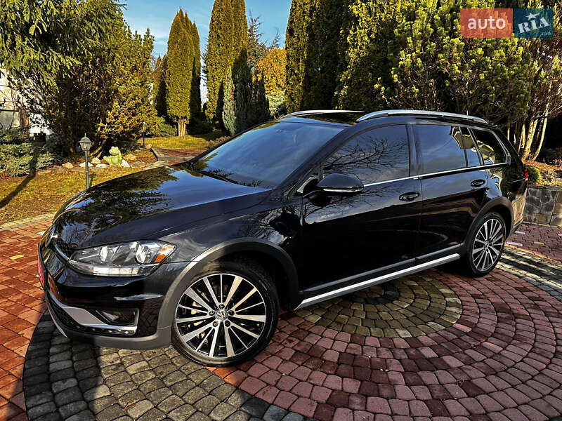 Универсал Volkswagen Golf Alltrack 2019 в Хусте