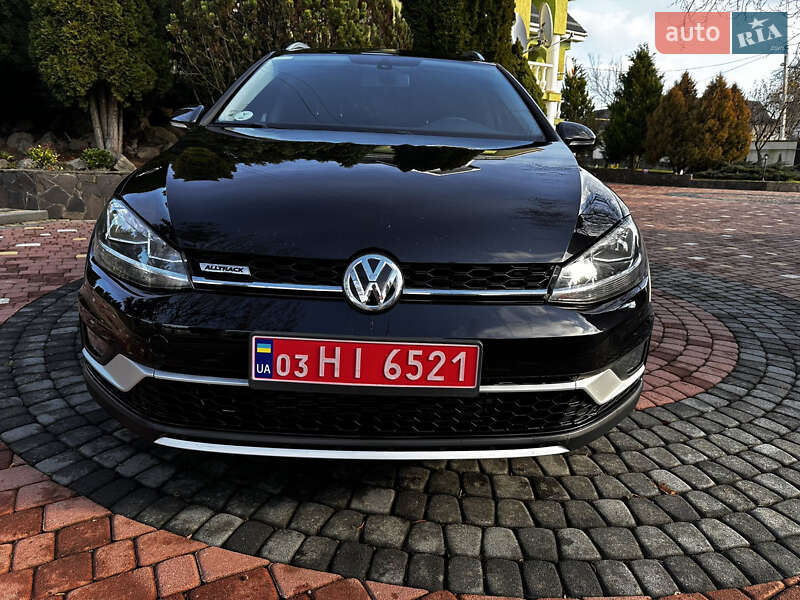 Универсал Volkswagen Golf Alltrack 2019 в Хусте
