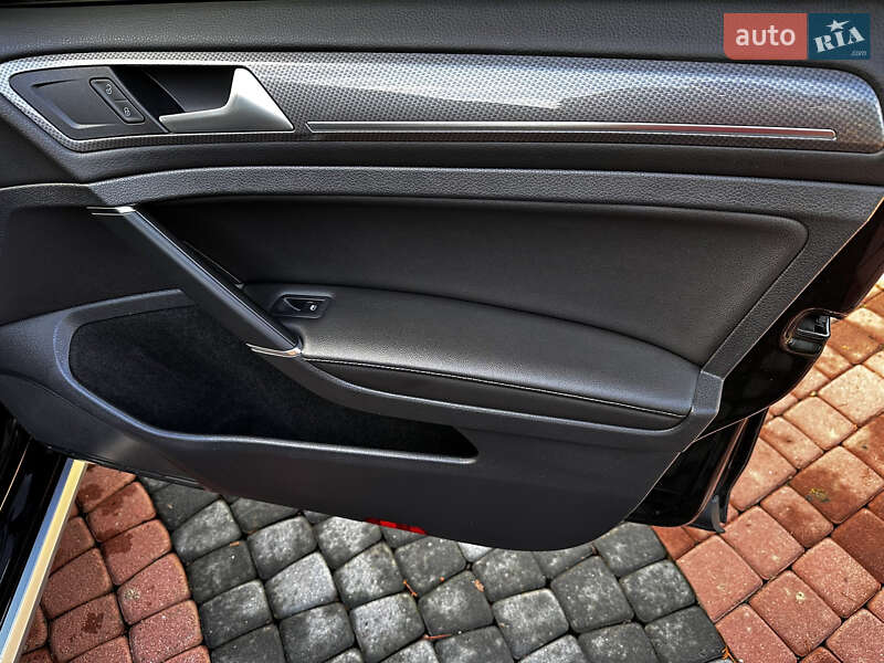 Универсал Volkswagen Golf Alltrack 2019 в Хусте