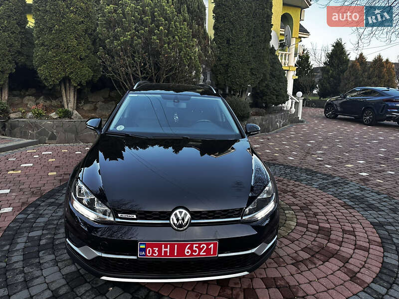 Универсал Volkswagen Golf Alltrack 2019 в Хусте