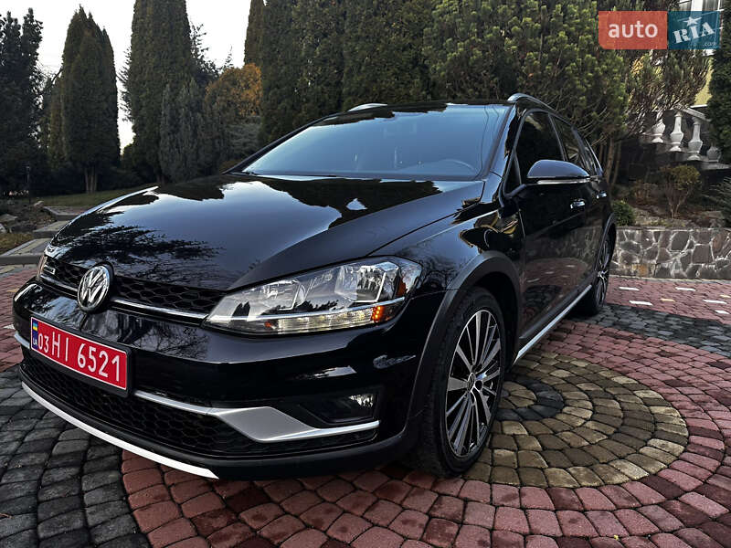 Универсал Volkswagen Golf Alltrack 2019 в Хусте