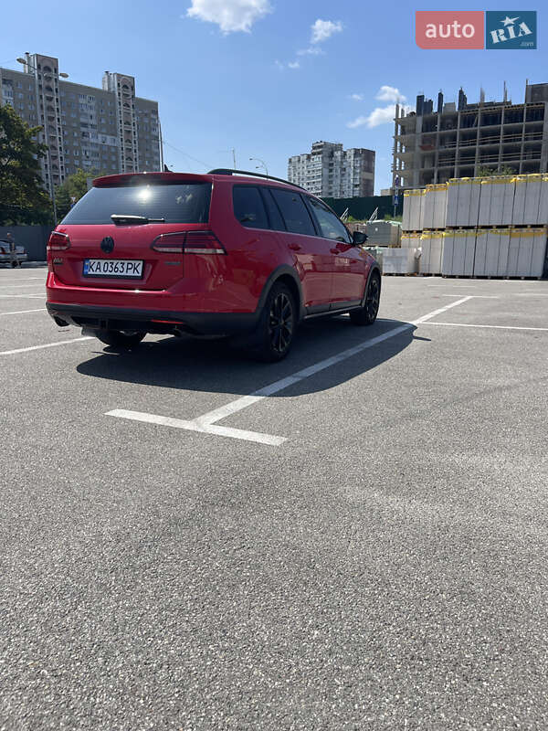 Универсал Volkswagen Golf Alltrack 2019 в Киеве