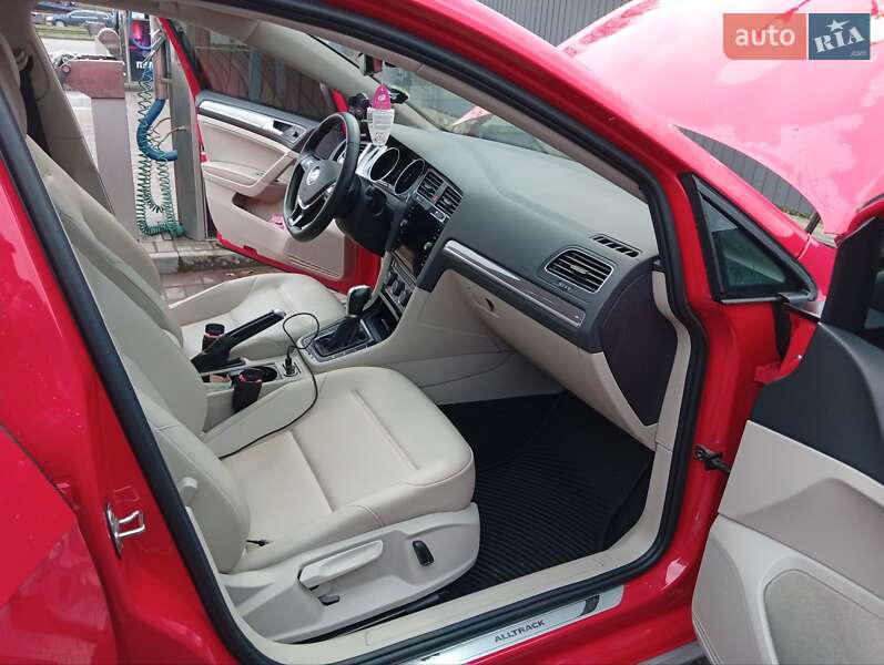 Универсал Volkswagen Golf Alltrack 2019 в Днепре