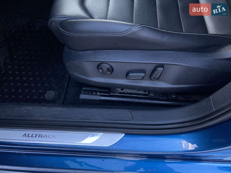 Универсал Volkswagen Golf Alltrack 2017 в Ровно