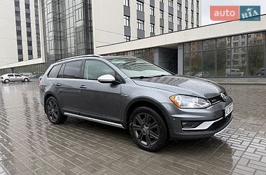 Универсал Volkswagen Golf Alltrack 2017 в Днепре