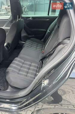 Хэтчбек Volkswagen Golf GTD 2011 в 