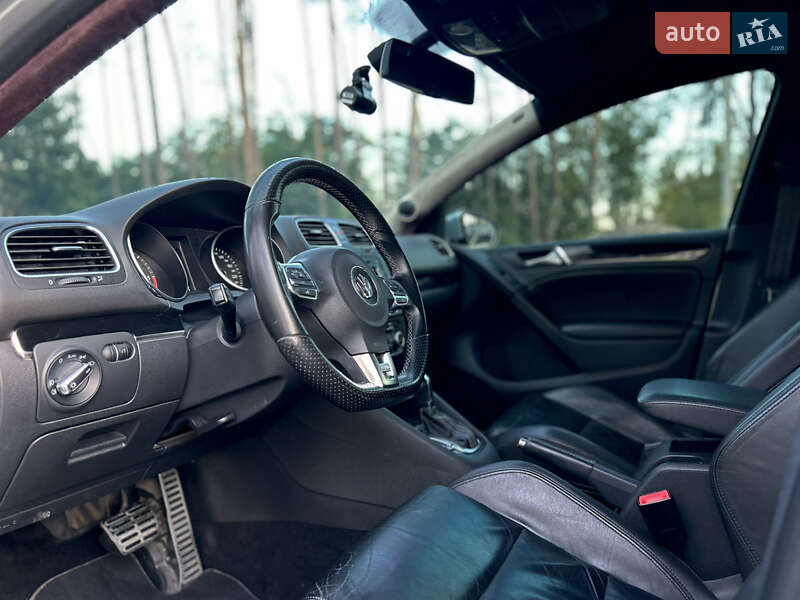 Хэтчбек Volkswagen Golf GTD 2011 в Житомире