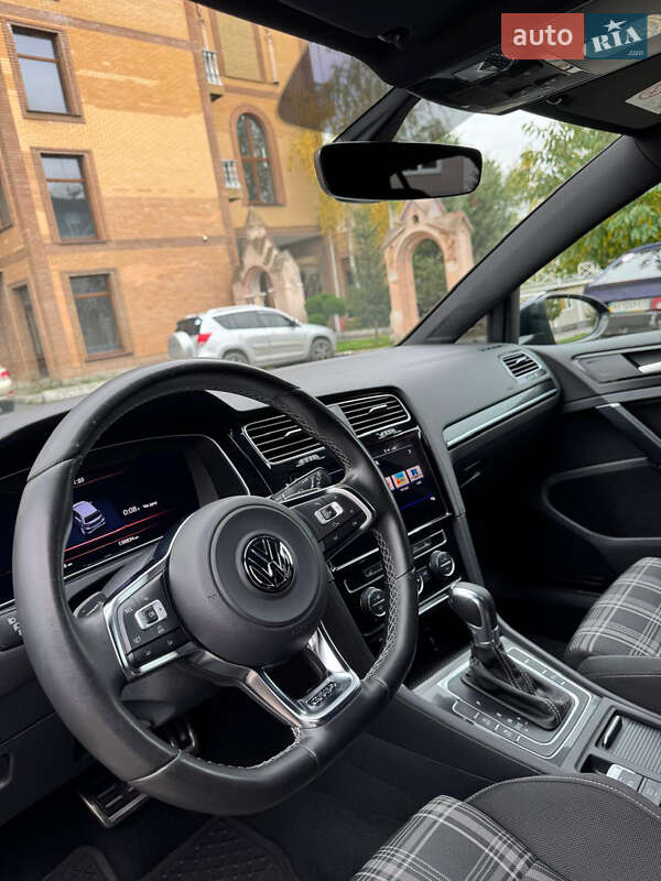 Хетчбек Volkswagen Golf GTD 2016 в Києві фото 22 Хетчбек Volkswagen Golf GTD 2016 в Києві