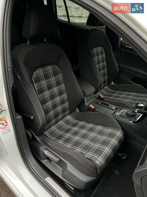 Универсал Volkswagen Golf GTD 2017 в Львове фото 25 Универсал Volkswagen Golf GTD 2017 в Львове