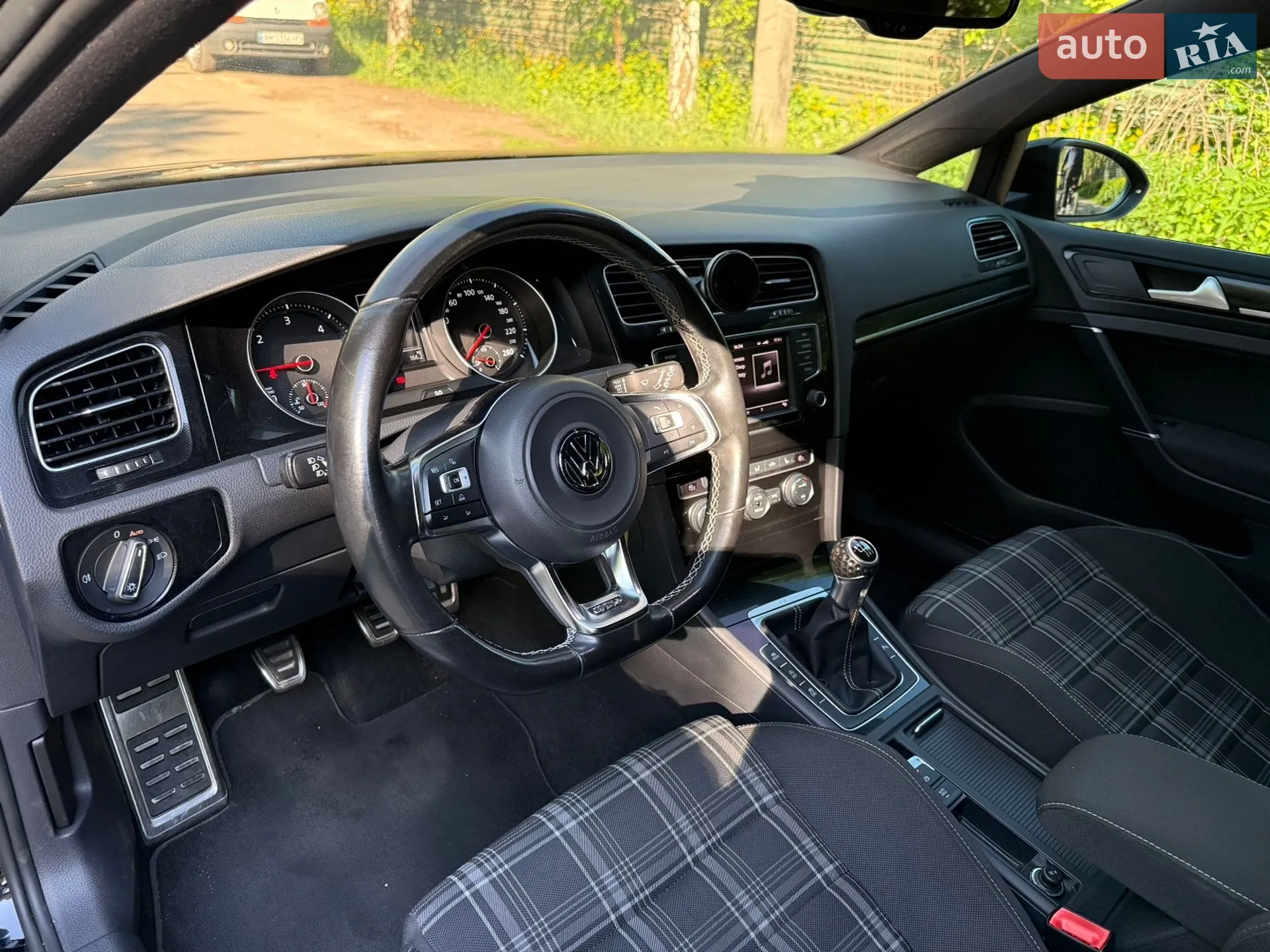2016 Volkswagen Golf GTI - мініатюра 11