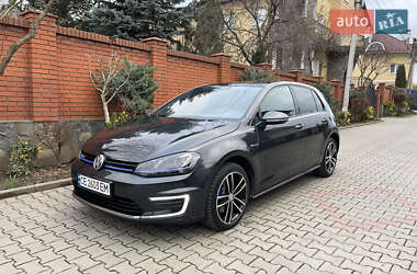 Хэтчбек Volkswagen Golf GTE 2016 в Черновцах