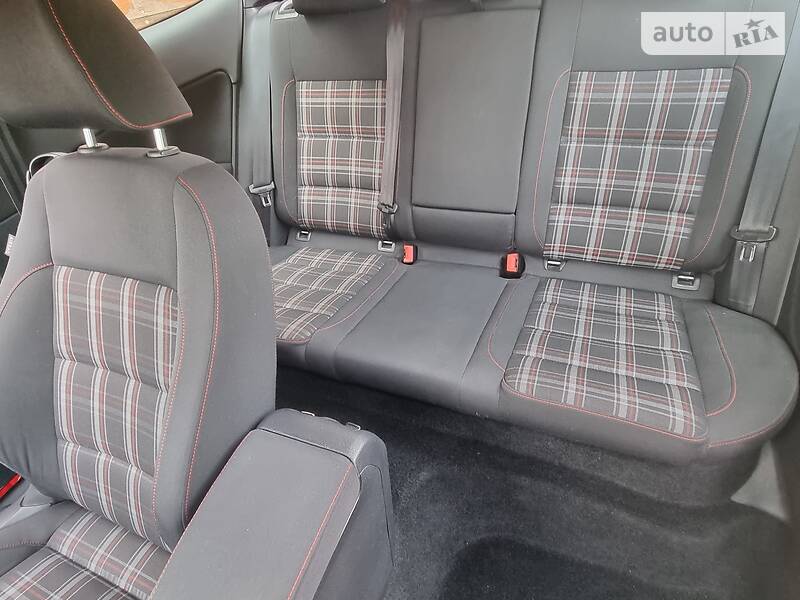 Хетчбек Volkswagen Golf GTI 2011 в Києві