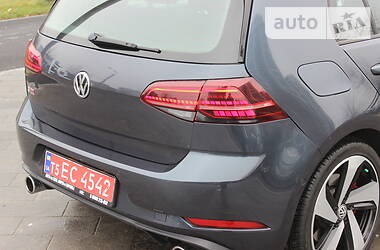 Хэтчбек Volkswagen Golf GTI 2018 в 