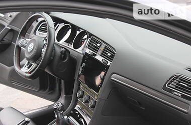 Хэтчбек Volkswagen Golf GTI 2018 в 