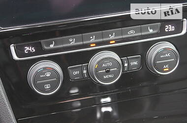 Хэтчбек Volkswagen Golf GTI 2018 в 