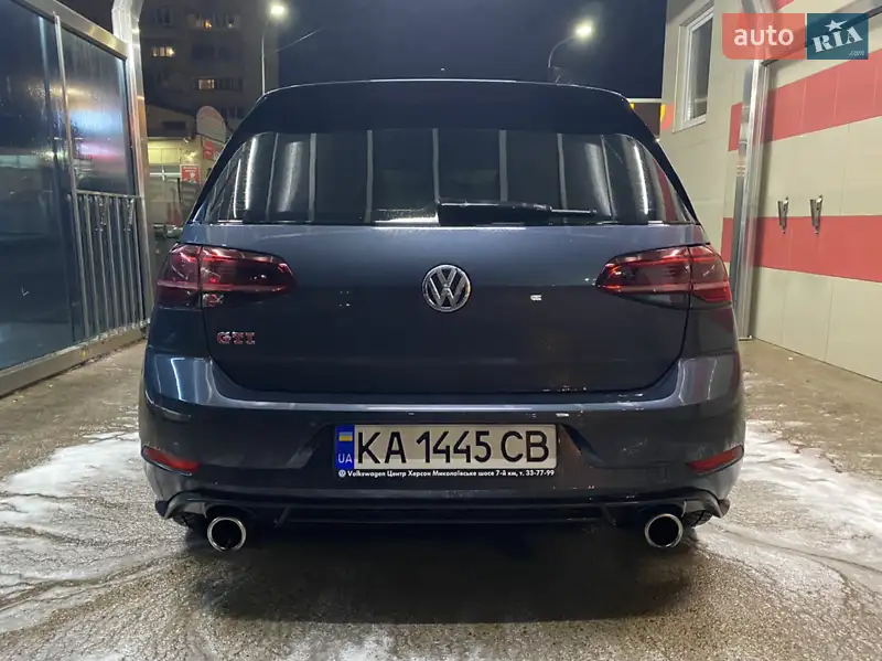 Хэтчбек Volkswagen Golf GTI 2019 в 