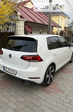 Хэтчбек Volkswagen Golf GTI 2020 в Черновцах