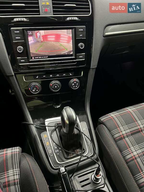 Хетчбек Volkswagen Golf GTI 2020 в Львові
