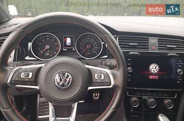 Хэтчбек Volkswagen Golf GTI 2020 в 