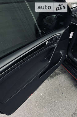 Хетчбек Volkswagen Golf GTI 2015 в 
