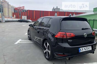 Хэтчбек Volkswagen Golf GTI 2014 в Киеве