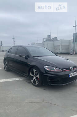 Хэтчбек Volkswagen Golf GTI 2014 в Киеве