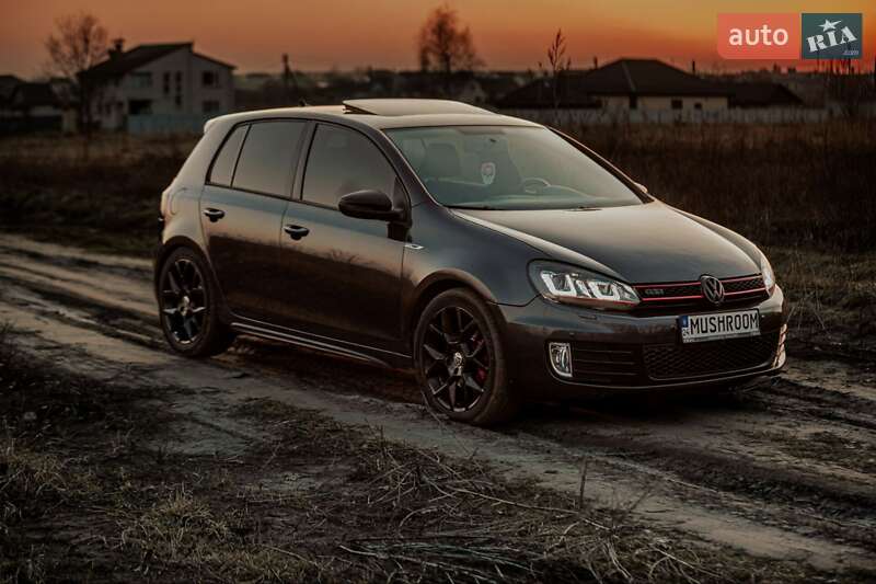 Хэтчбек Volkswagen Golf GTI 2012 в Черкассах