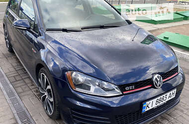 Хэтчбек Volkswagen Golf GTI 2015 в Киеве