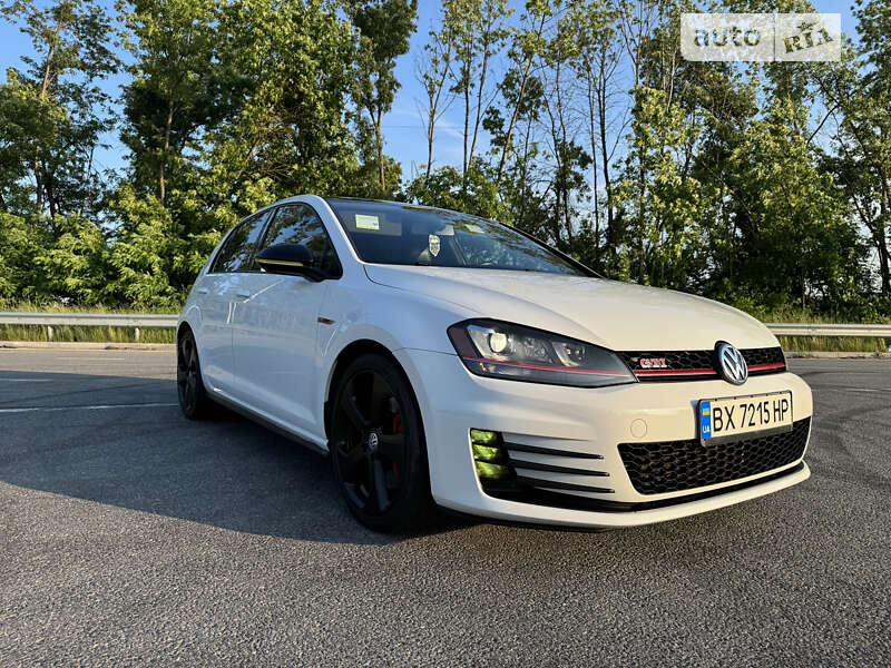 Хэтчбек Volkswagen Golf GTI 2016 в Хмельницком