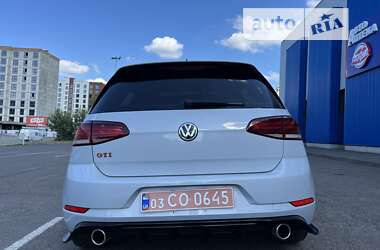 Хэтчбек Volkswagen Golf GTI 2020 в 