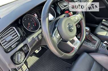 Хэтчбек Volkswagen Golf GTI 2020 в 
