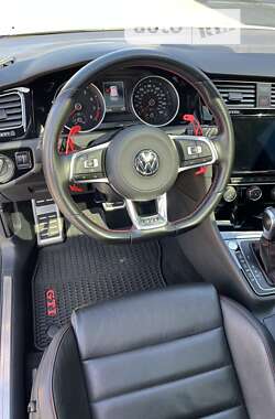 Хэтчбек Volkswagen Golf GTI 2020 в 