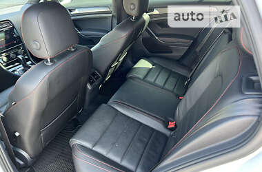 Хэтчбек Volkswagen Golf GTI 2020 в 