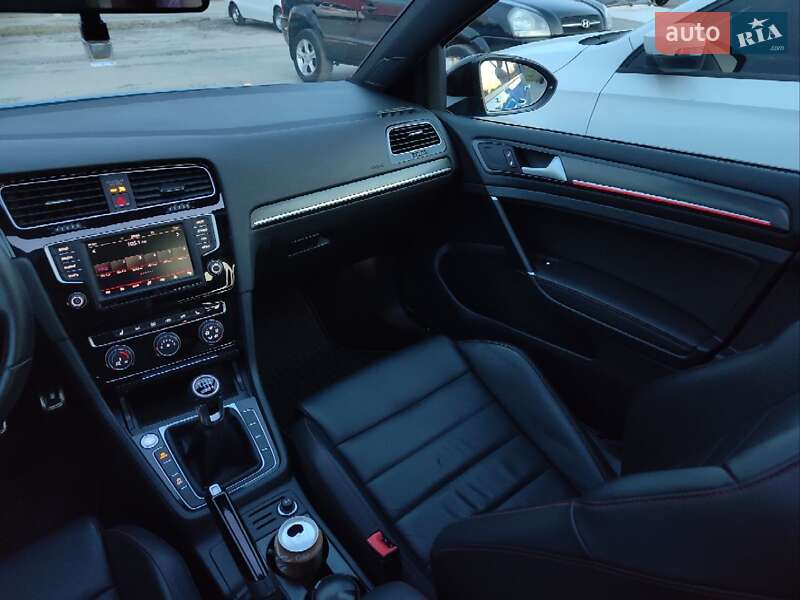 Хетчбек Volkswagen Golf GTI 2020 в Запоріжжі
