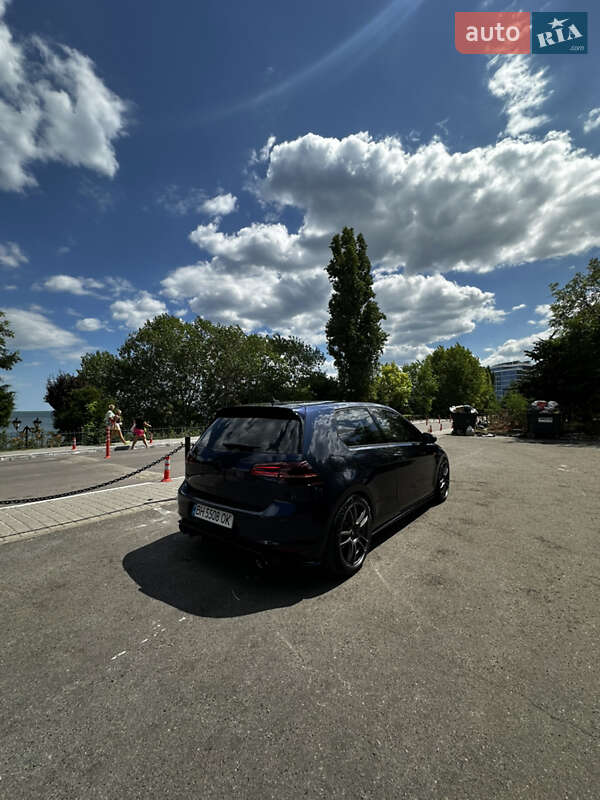Хэтчбек Volkswagen Golf GTI 2016 в Одессе