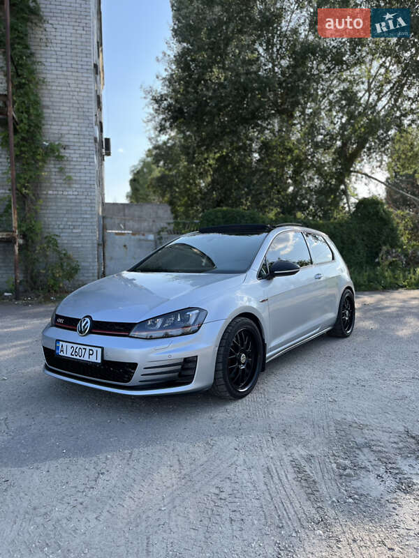 Volkswagen Golf GTI 2015