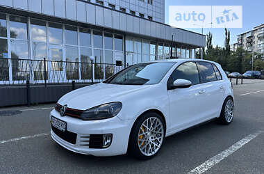 Хэтчбек Volkswagen Golf GTI 2010 в Киеве