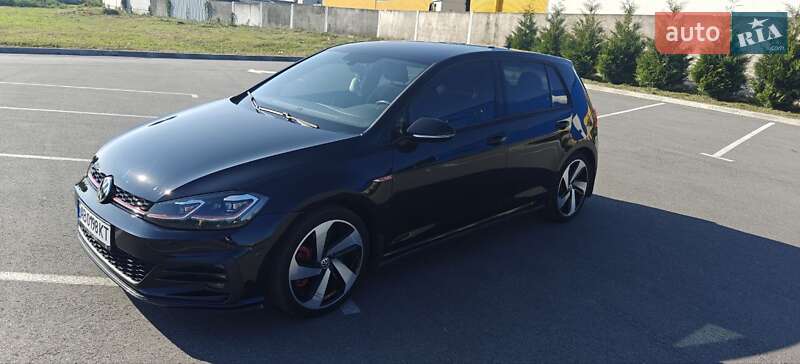 Volkswagen Golf GTI 2020