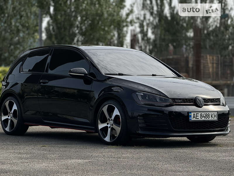 Хетчбек Volkswagen Golf GTI 2015 в Дніпрі