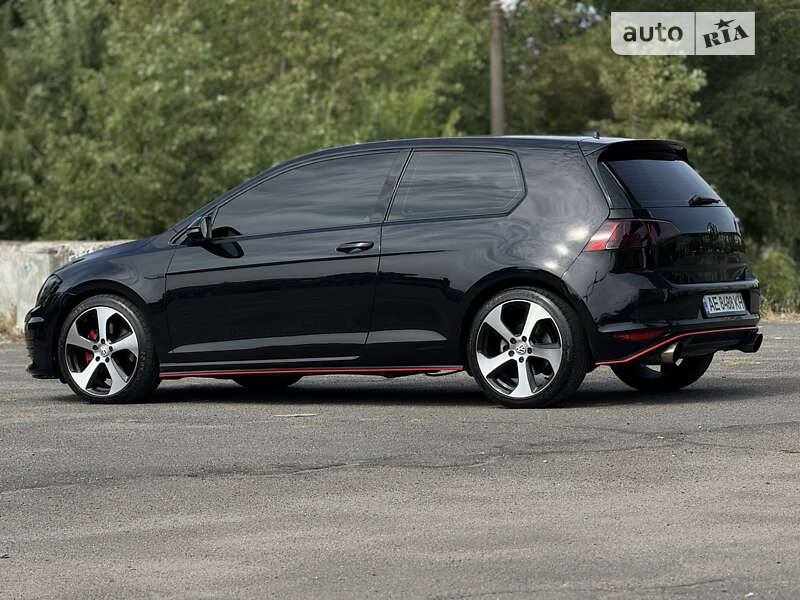 Хетчбек Volkswagen Golf GTI 2015 в Дніпрі