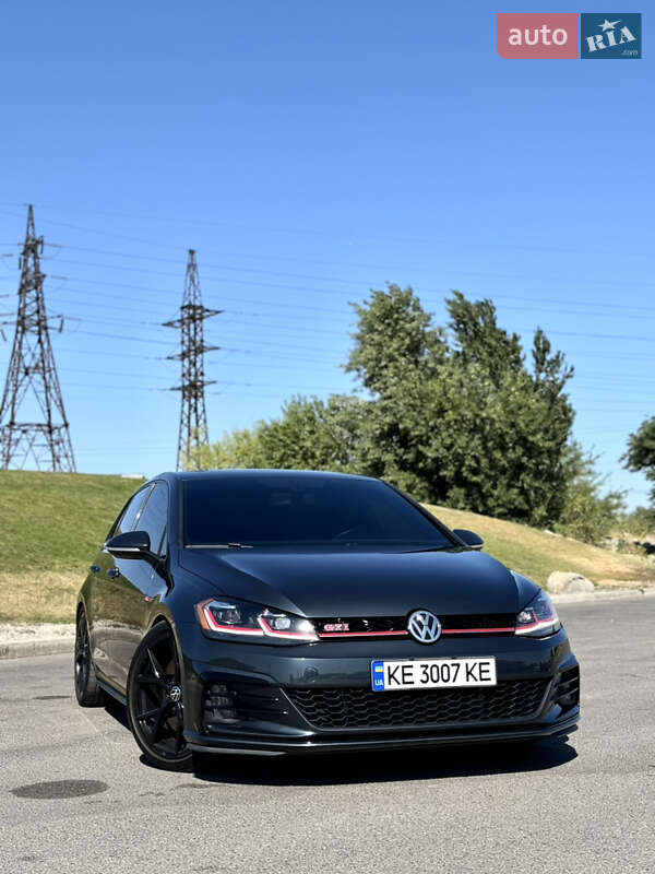 Хэтчбек Volkswagen Golf GTI 2019 в Днепре