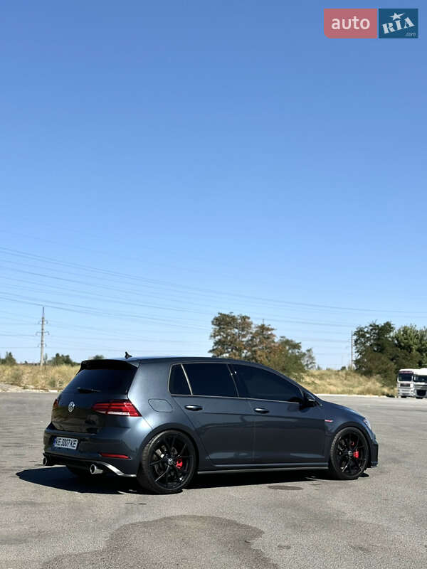 Хэтчбек Volkswagen Golf GTI 2019 в Днепре
